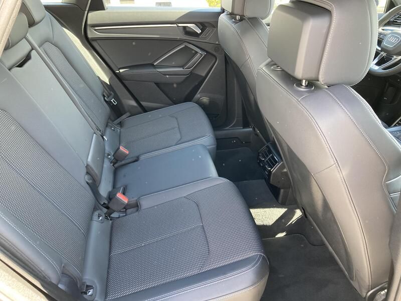 Audi Q3 • 2023 • 9,018 km 19