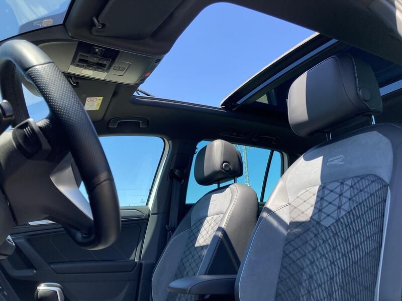 Volkswagen Tiguan • 2022 • 56,228 km 11