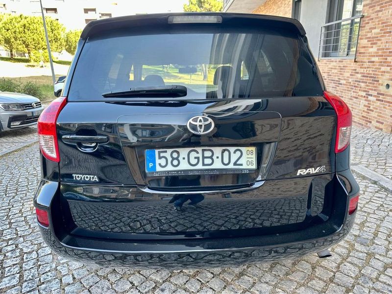 Toyota RAV4 • 2008 • 350,000 km 8