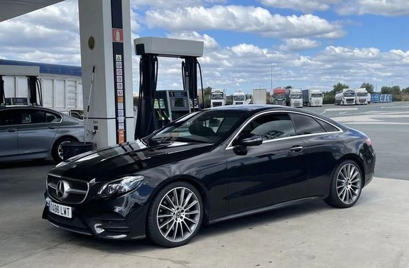 Mercedes-Benz E Coupé • 2017 • 54,000 km 17
