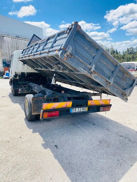 Mitsubishi Fuso canter • 1999 • 80,000 km 4