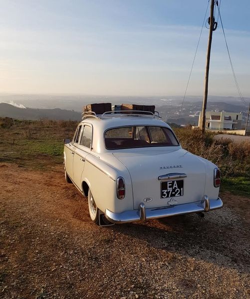 Peugeot 405 • 1960 • 79,000 km 2