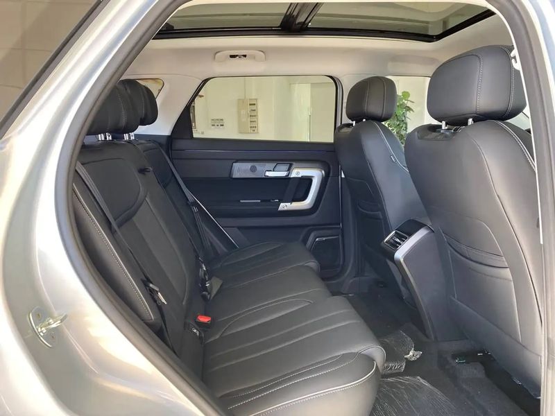 Jeep Grand Cherokee • 2025 • 7,500 km 10