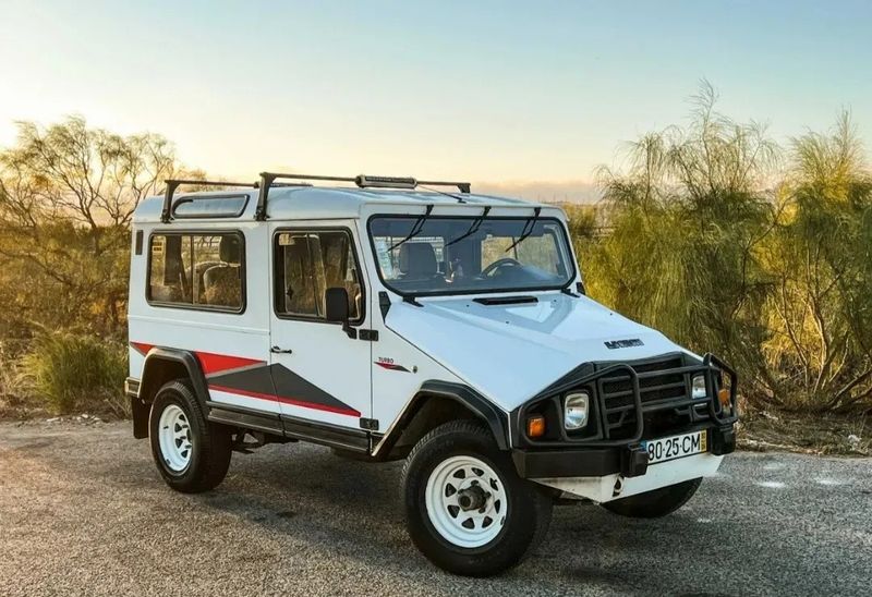 Sinotruk Hohan Chasis 6x4 • 1993 • 170,000 km 2