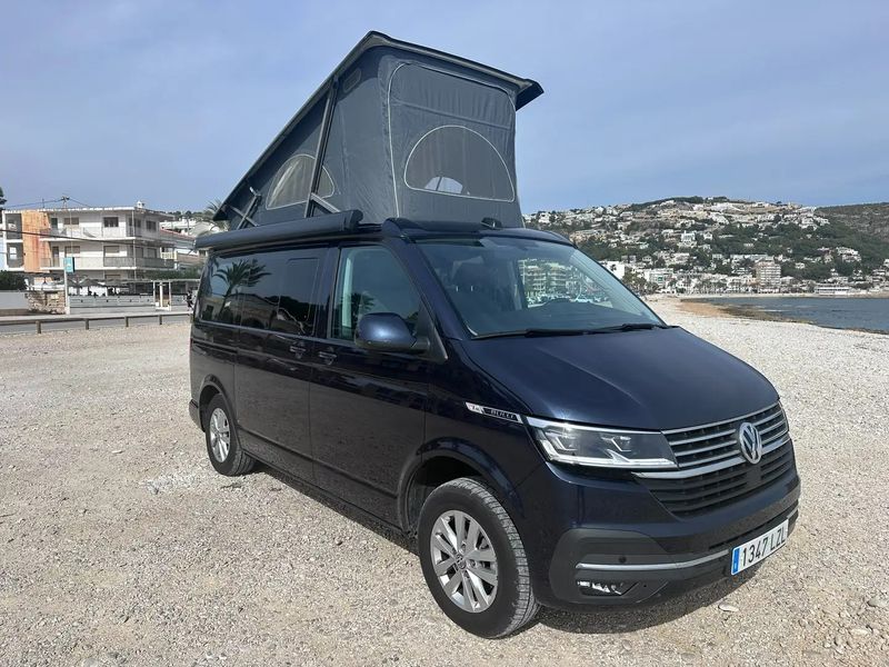 Volkswagen T5 Caravelle • 2022 • 20,800 km 10