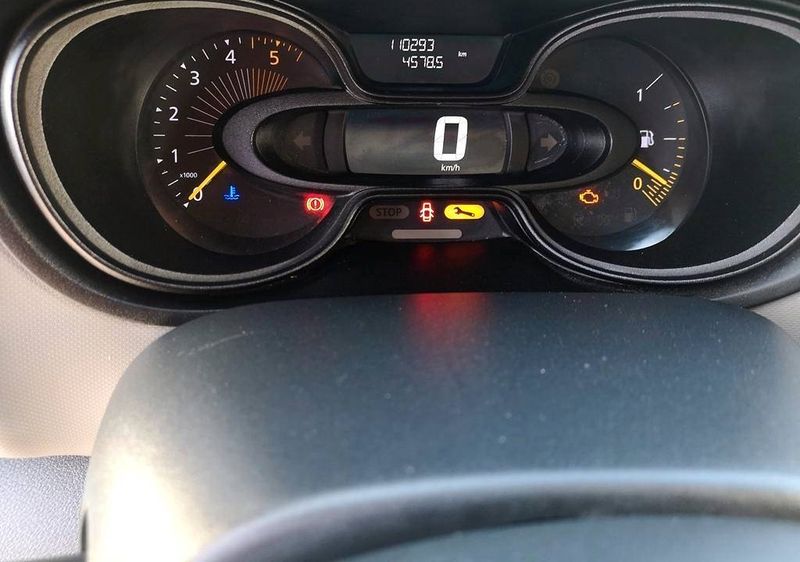 Renault Symbol • 2015 • 100,000 km 5