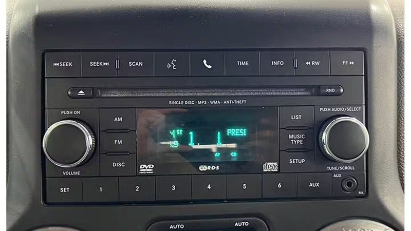 Jeep Wrangler • 2016 • 88,730 km 3