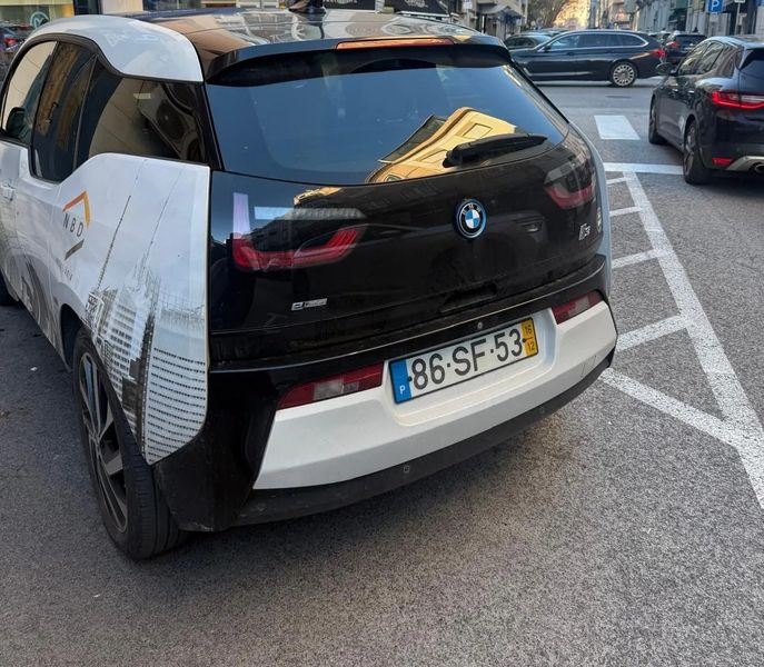 BMW i3 • 2016 • 99,650 km 2