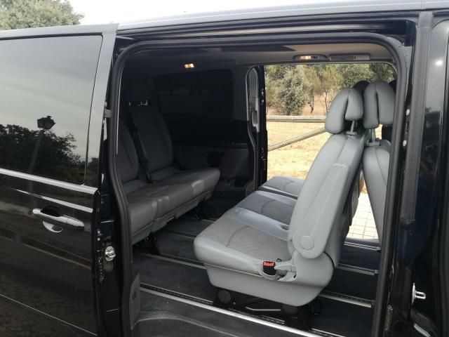 Mercedes-Benz 210 Van • 2013 • 171,000 km 2