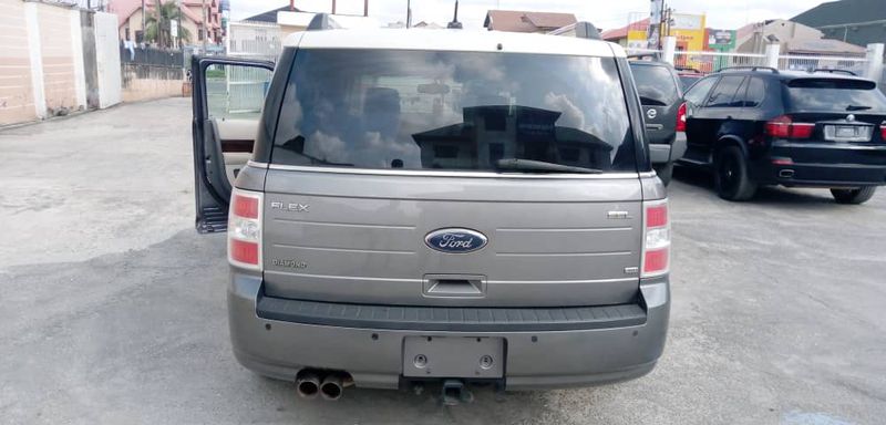 Ford Flex • 2010 • 80,693 km 11