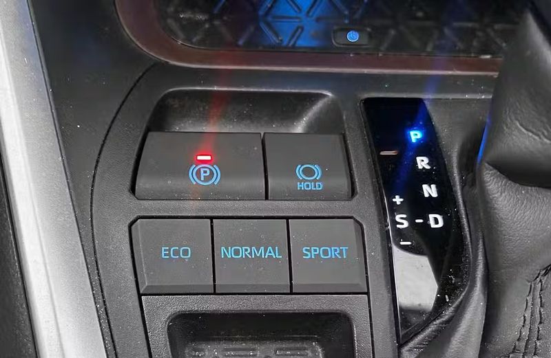 Toyota RAV4 • 2021 • 16,047 km 12