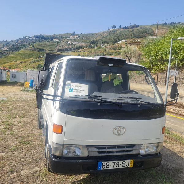 Toyota Dyna • 2001 • 80,000 km 1