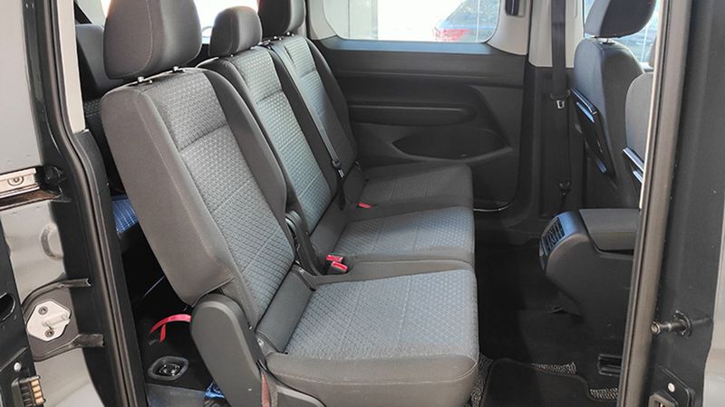 Ford Tourneo Connect • 2023 • 64,000 km 4