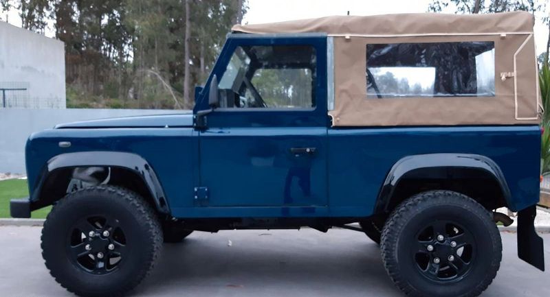 Land Rover Defender • 2004 • 159,999 km 8