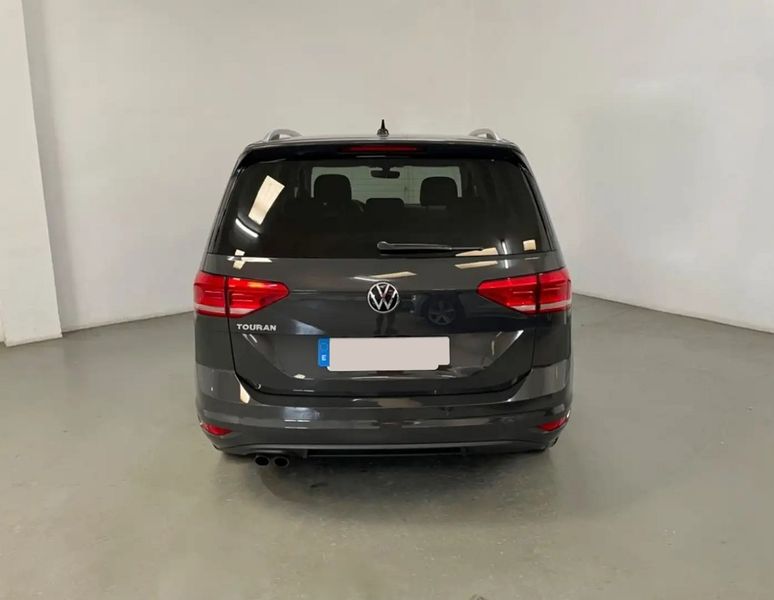 Volkswagen Touran • 2021 • 82,000 km 5