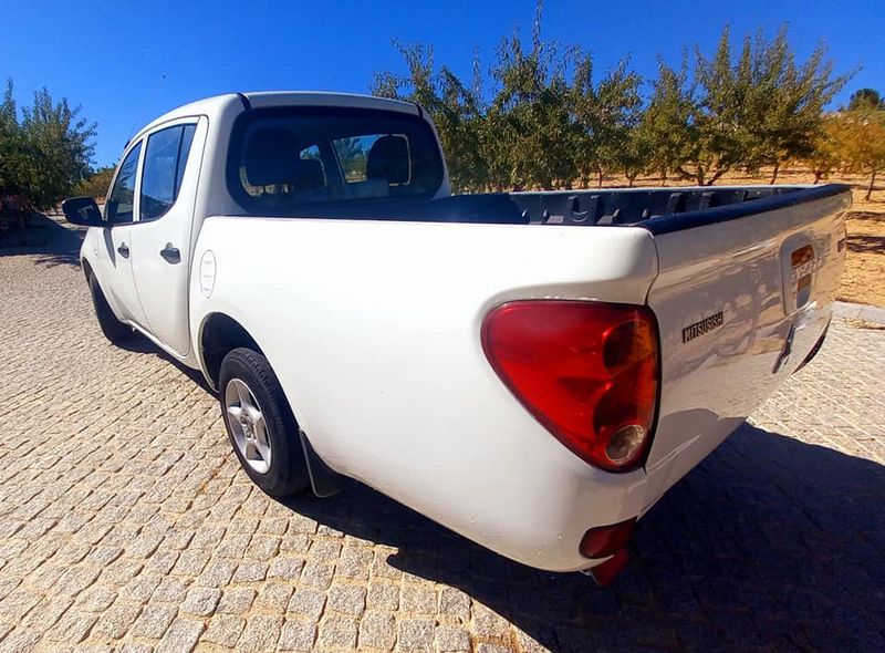 Mitsubishi L200 Pick up • 2010 • 70,000 km 4