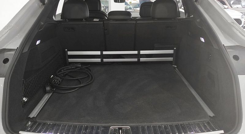 Porsche Cayenne • 2023 • 74,513 km 13