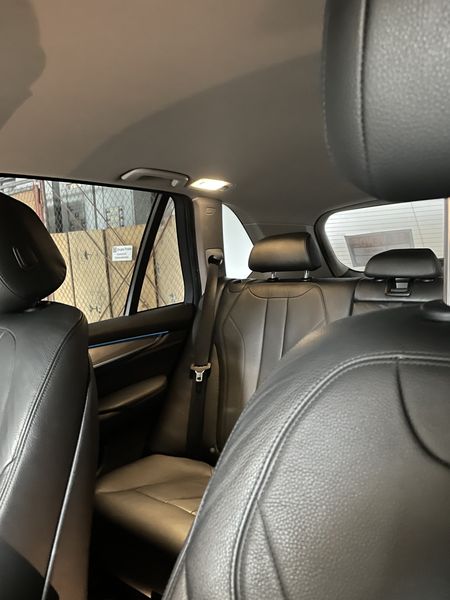 BMW X5 • 2016 • 84,000 km 5