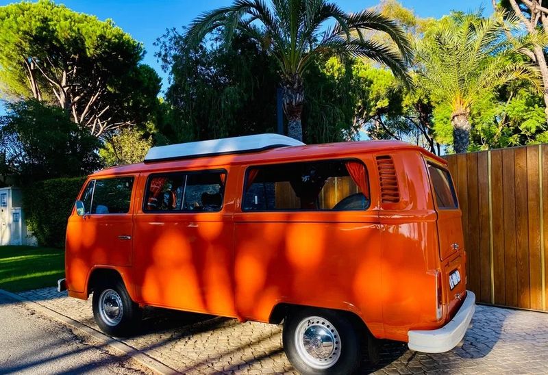 Volkswagen Caravelle • 1982 • 80,000 km 3