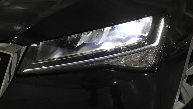 Škoda Superb • 2022 • 19,247 km 14