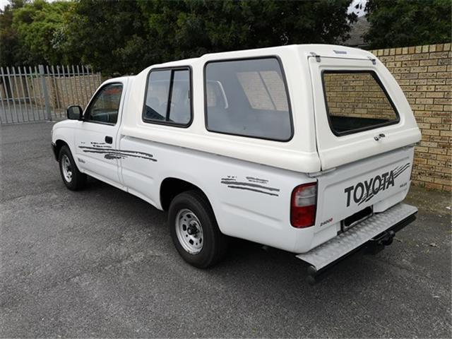 Toyota Hilux • 2001 • 260,000 km 7