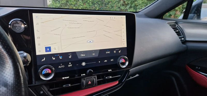 Lexus NX • 2022 • 30,000 km 10