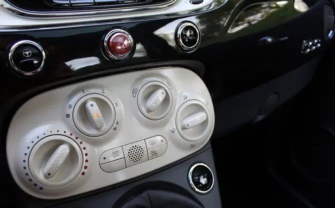 Fiat 500 • 2016 • 68,000 km 3