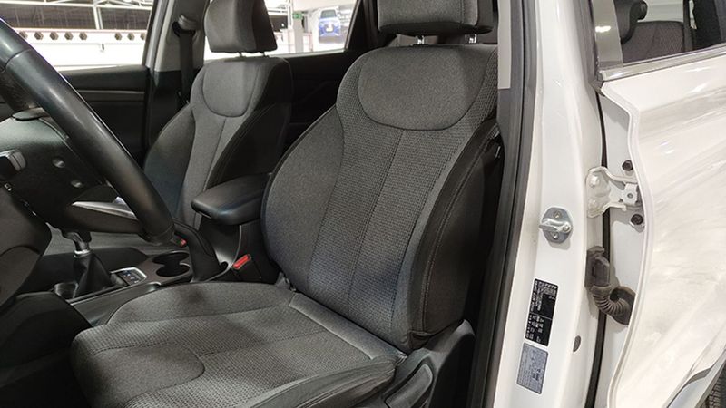 Hyundai Santa Fe • 2019 • 34,654 km 10