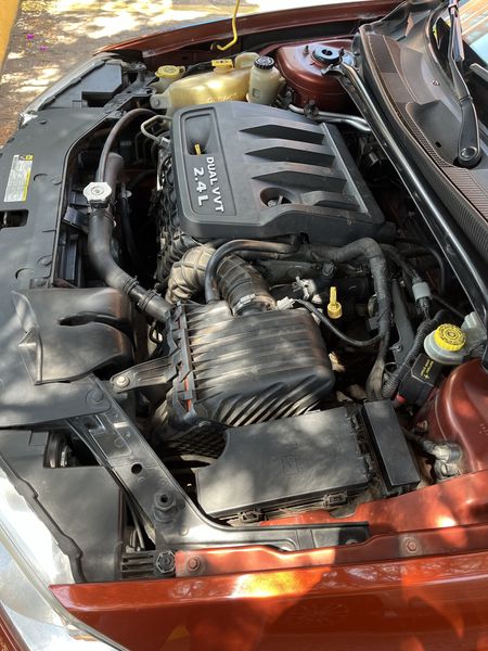 Dodge Avenger • 2012 • 112,000 km 2