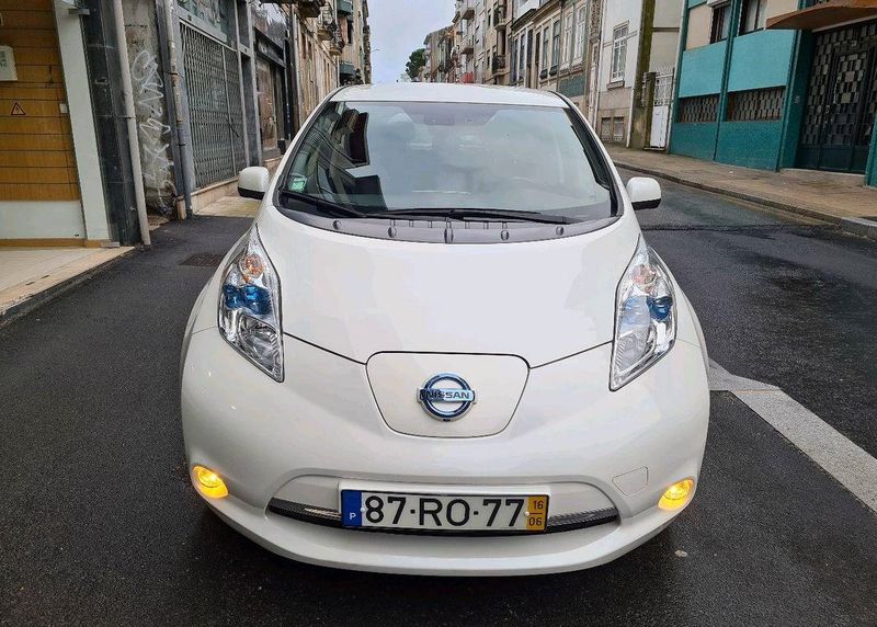 Nissan Leaf • 2016 • 90,000 km 1
