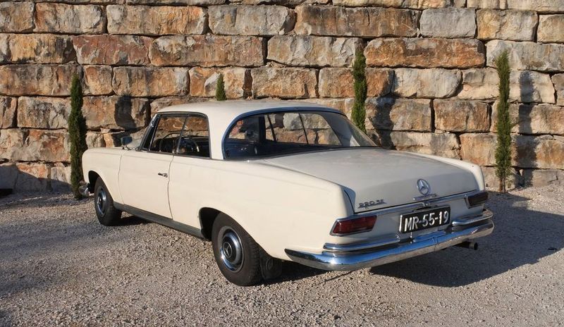 Mercedes-Benz 200 - 300 • 1980 • 90,000 km 6