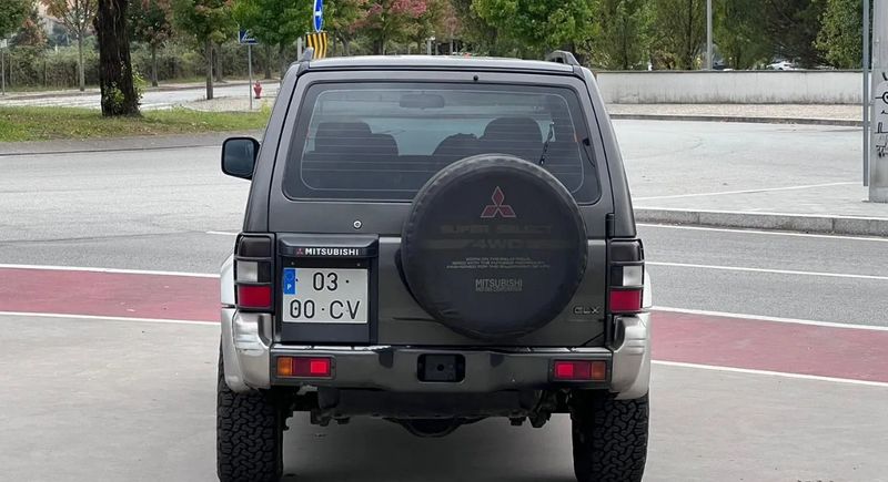Mitsubishi Pajero • 1993 • 270,000 km 2