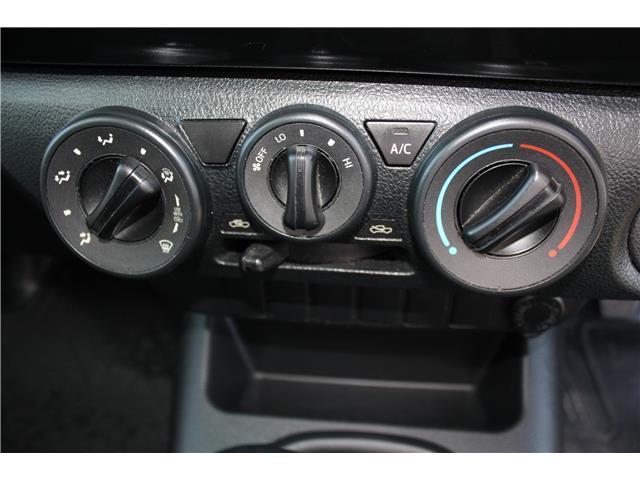 Toyota Hilux • 2001 • 260,000 km 8