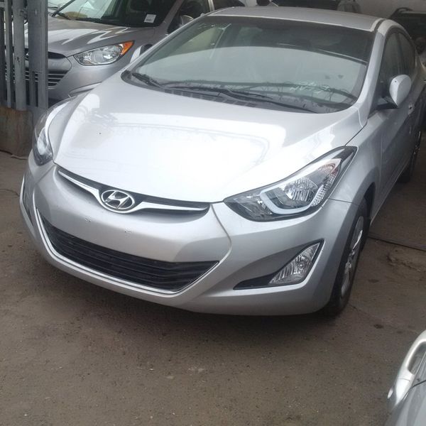 Hyundai Elantra • 2015 • 2 km 1
