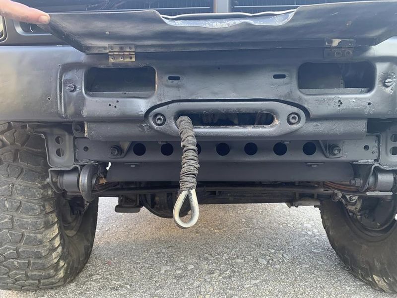 Toyota Hilux • 1988 • 111,000 km 4