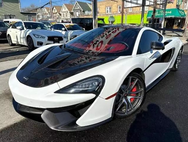 McLaren 570GT • 2017 • 33,696 km 10