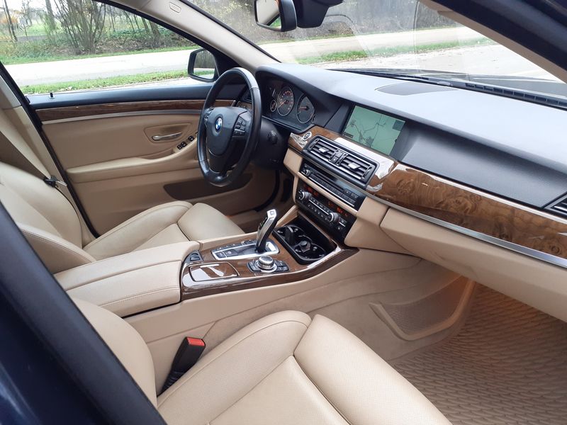 BMW 5 Series • 2010 • 107,000 km 9