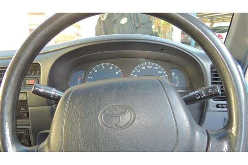 Toyota Hilux • 2001 • 260,000 km 11