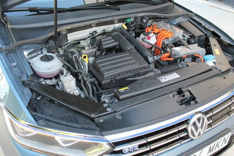 Volkswagen Passat • 2017 • 171,659 km 3