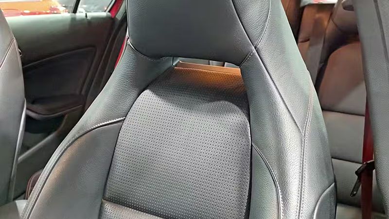 Mercedes-Benz A-Class • 2013 • 68,690 km 9