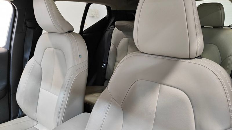 Volvo XC40 • 2020 • 79,263 km 7