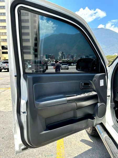 Chevrolet Luv • 2012 • 188,000 km 10