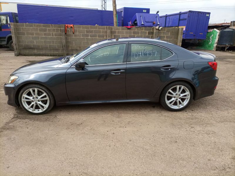 Lexus IS • 2008 • 157,162 km 1