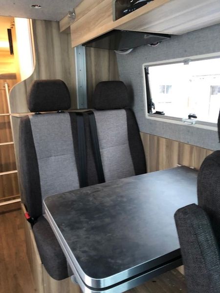Volkswagen Crafter • 2013 • 98,000 km 8