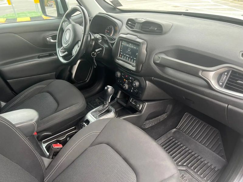 Jeep Renegade • 2018 • 90,000 km 5