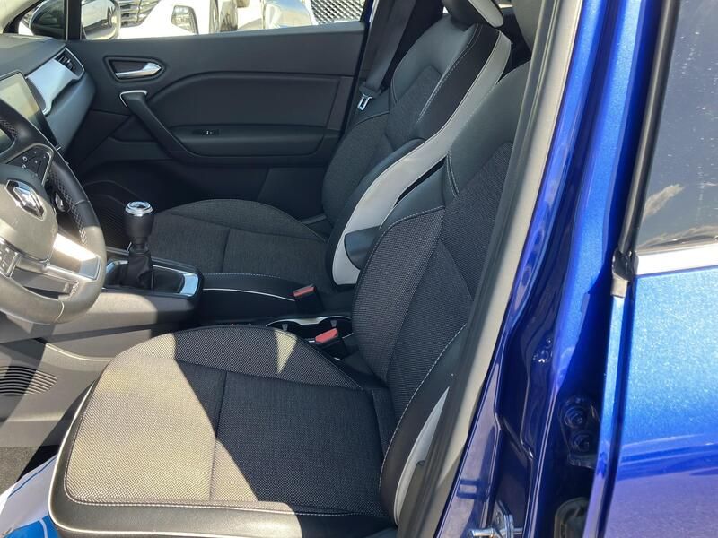 Renault Captur • 2022 • 44,512 km 11