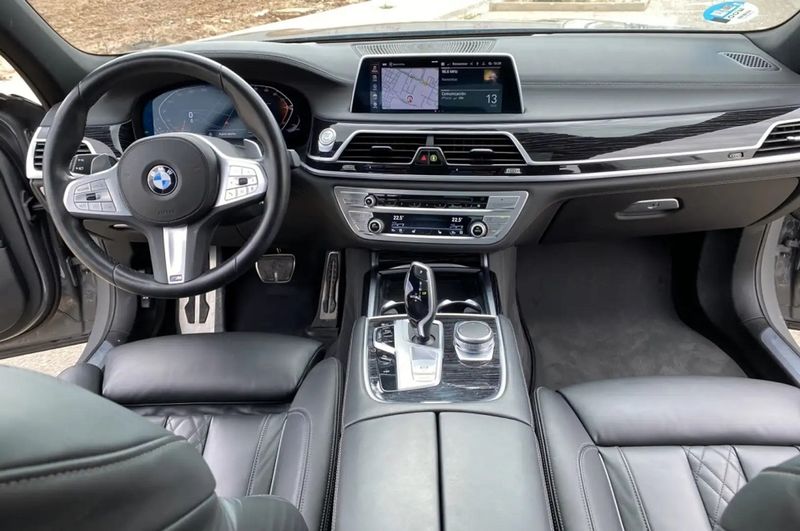 BMW 7 Series • 2022 • 39,000 km 6
