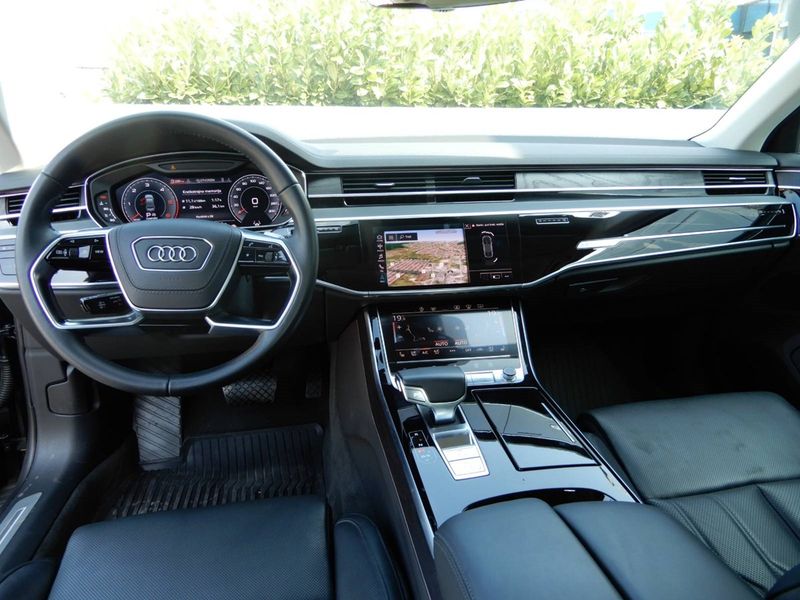 Audi A8 • 2018 • 69,000 km 5
