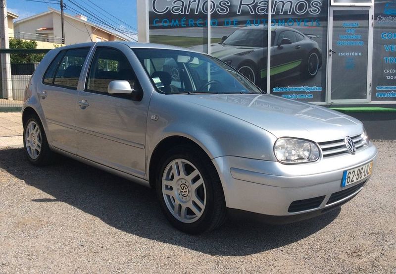 Volkswagen Golf • 2003 • 179,999 km 2