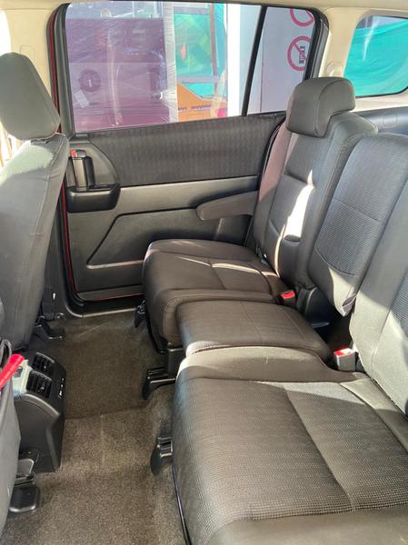 Mazda 5 • 2010 • 68,000 km 5